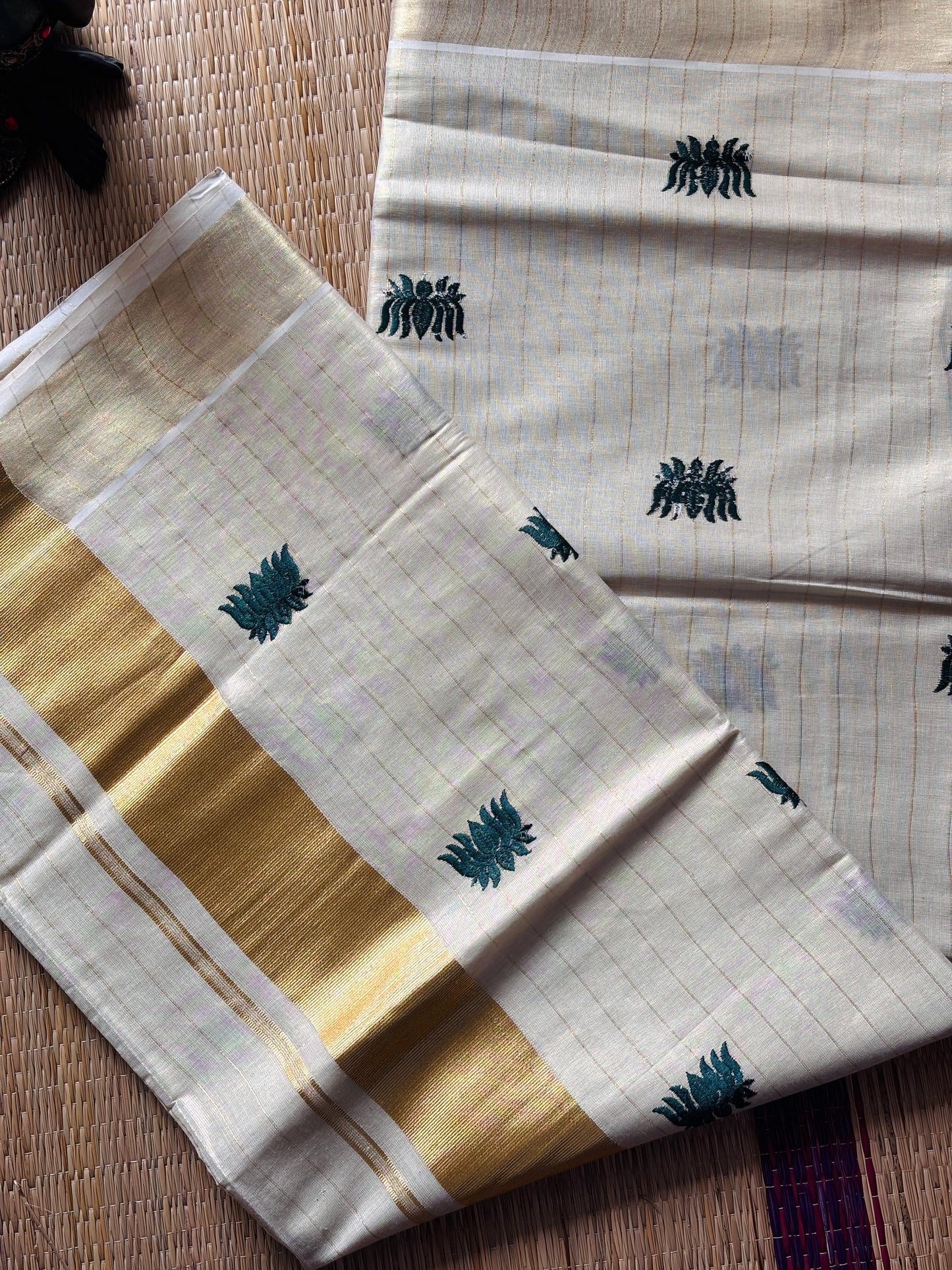 രാധ❤️🔥 (Tissue Set saree with Running Blouse piece)