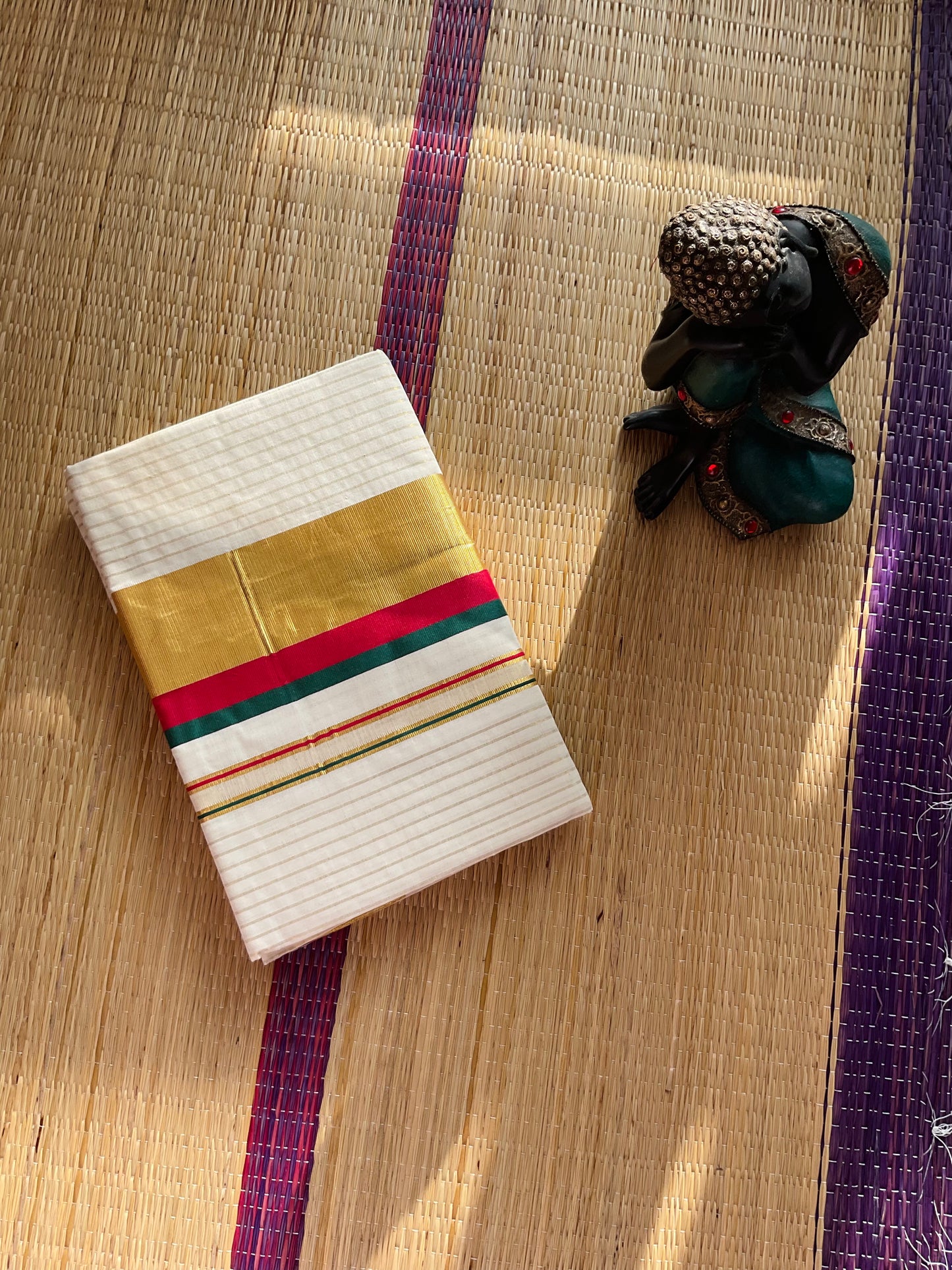 കുന്നിക്കുരു🌹 (Set saree with running blouse)