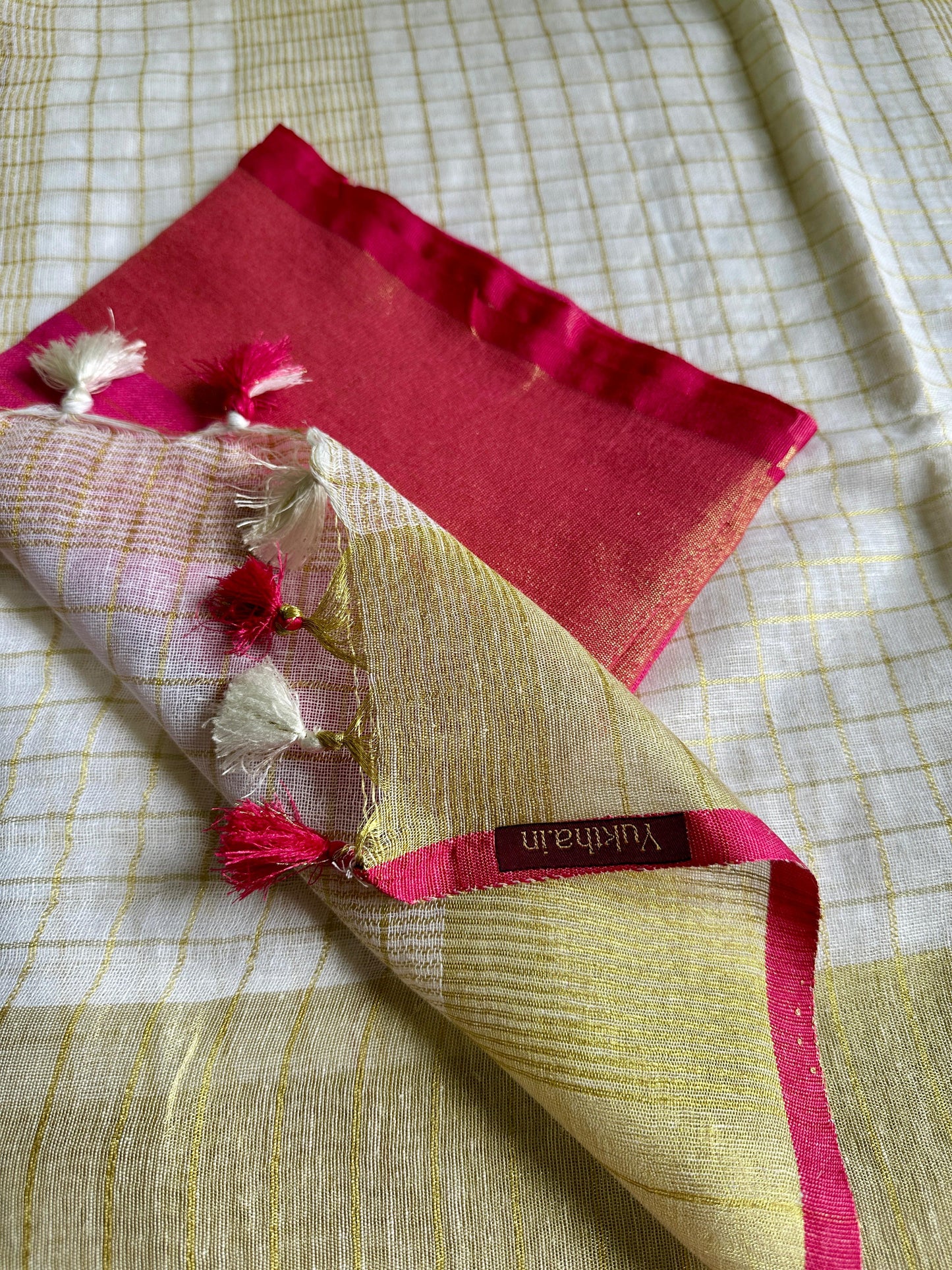 തുമ്പപ്പൂ 🩷 ( Pink Linen Soft Cotton Saree with Matching Blouse piece)