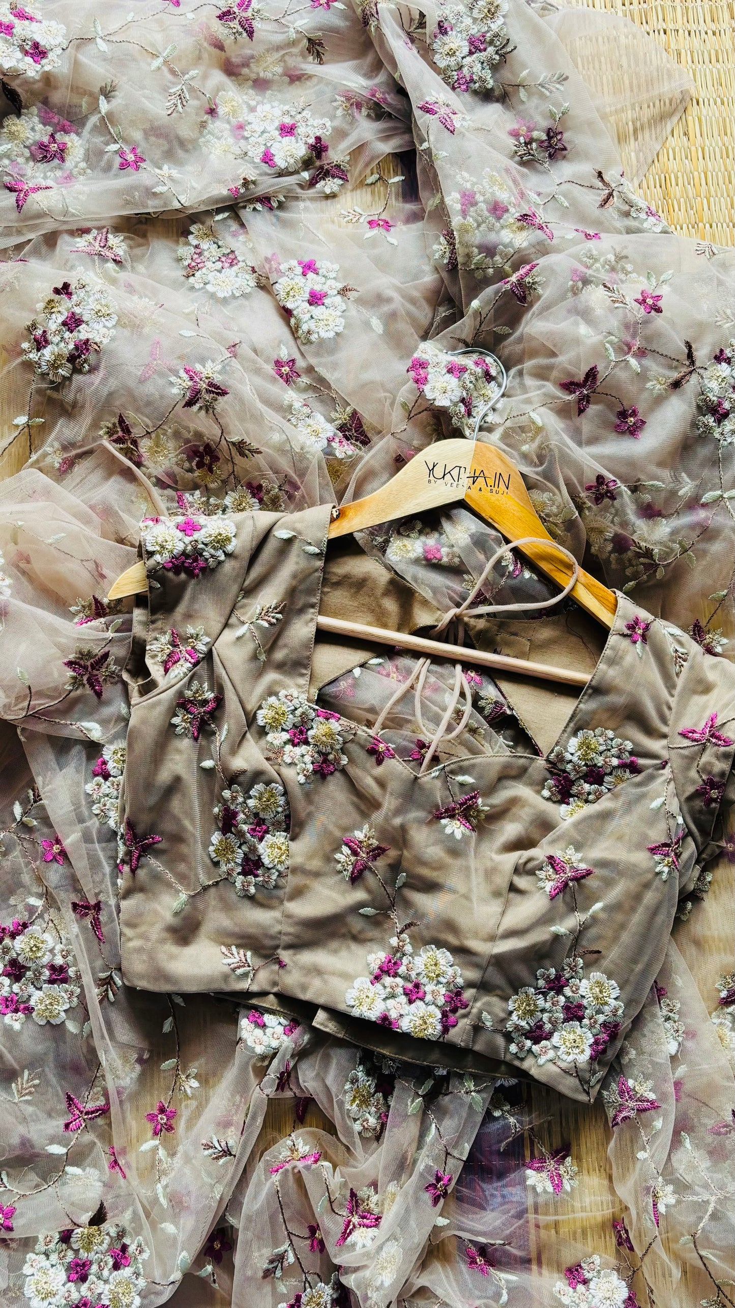 Martagon🎀(saree with running blouse)