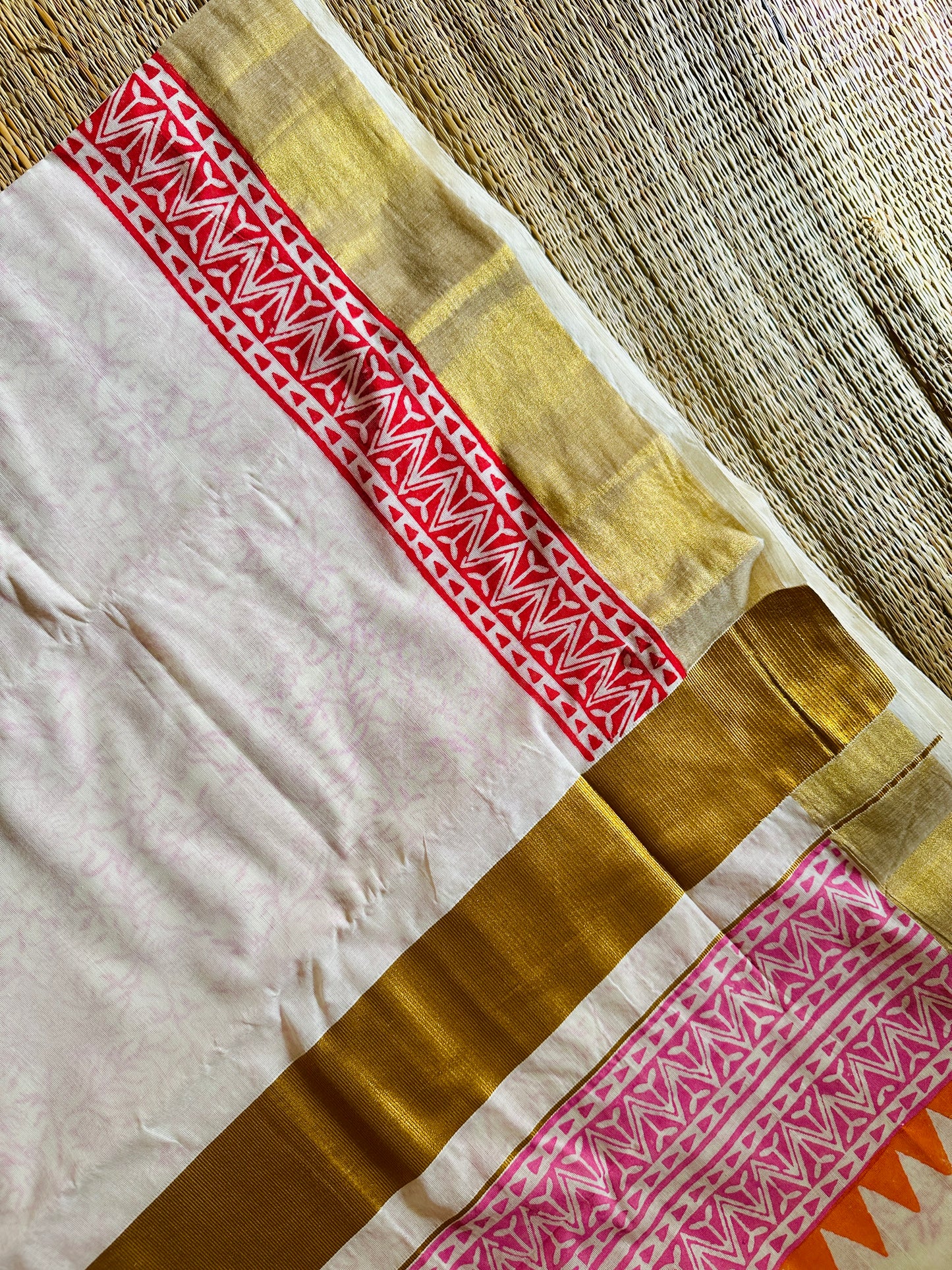ചിത്തിര(saree comes with a matching running blouse)