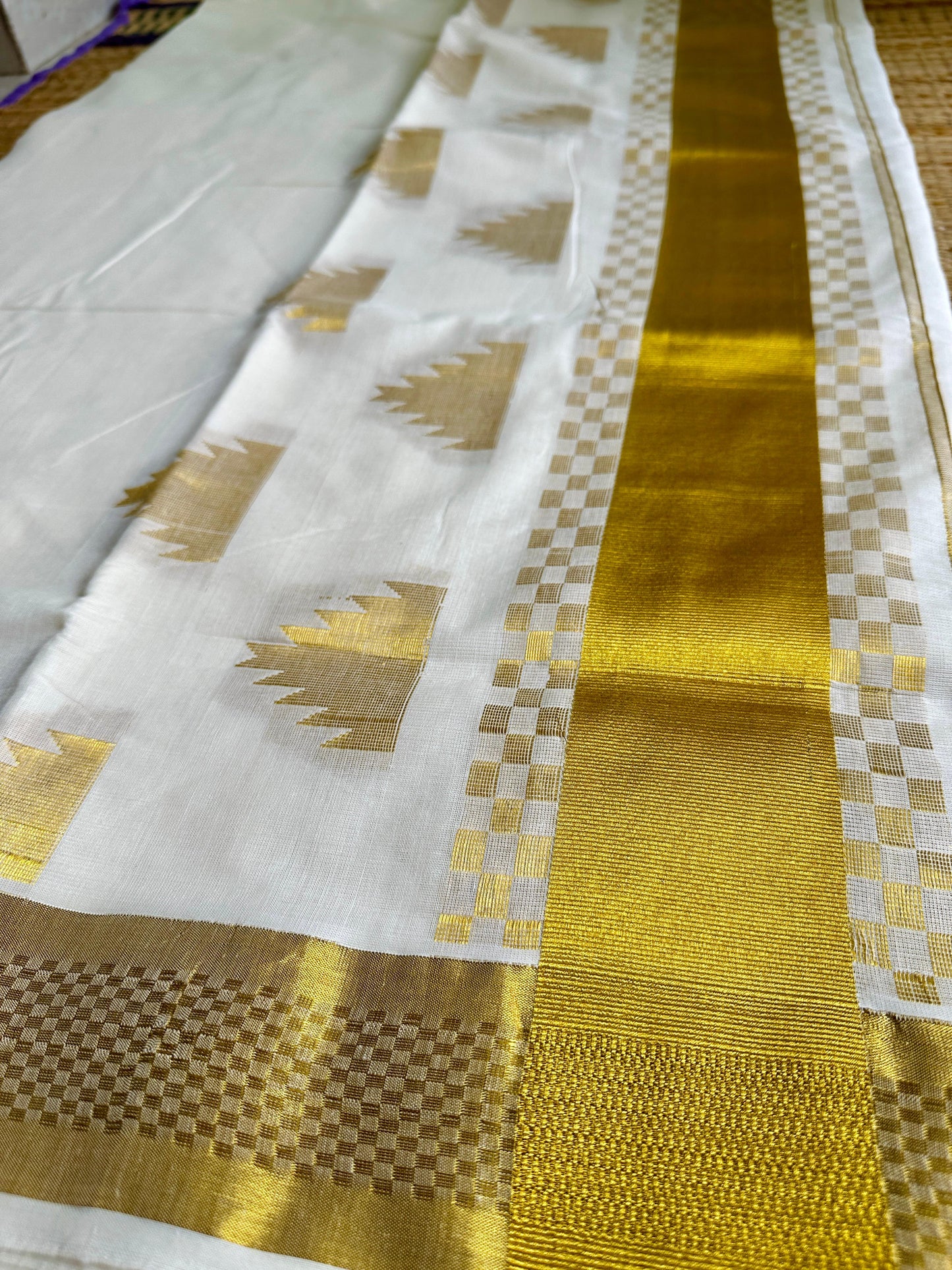 നന്ദിനി 🧡 (Set saree with running blouse)