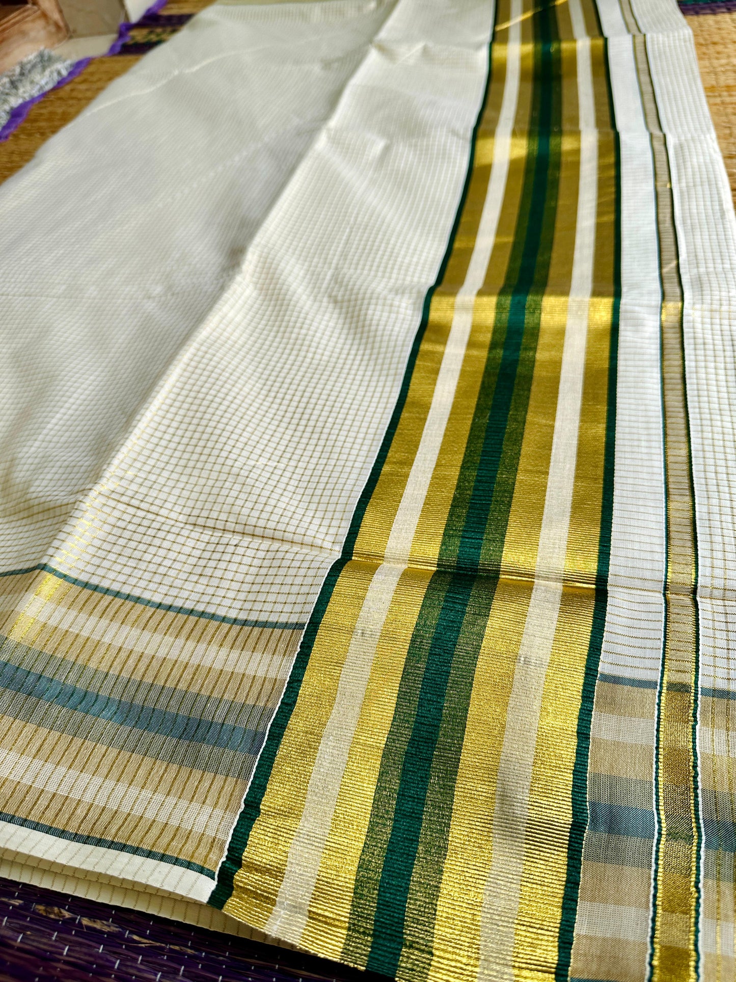 ആവണി💚 (Set saree with running blouse)