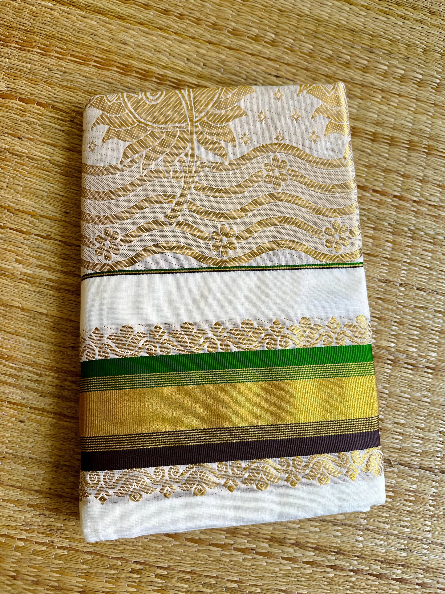 സുഗന്ധി🌸 (Set saree with Running Blouse piece)