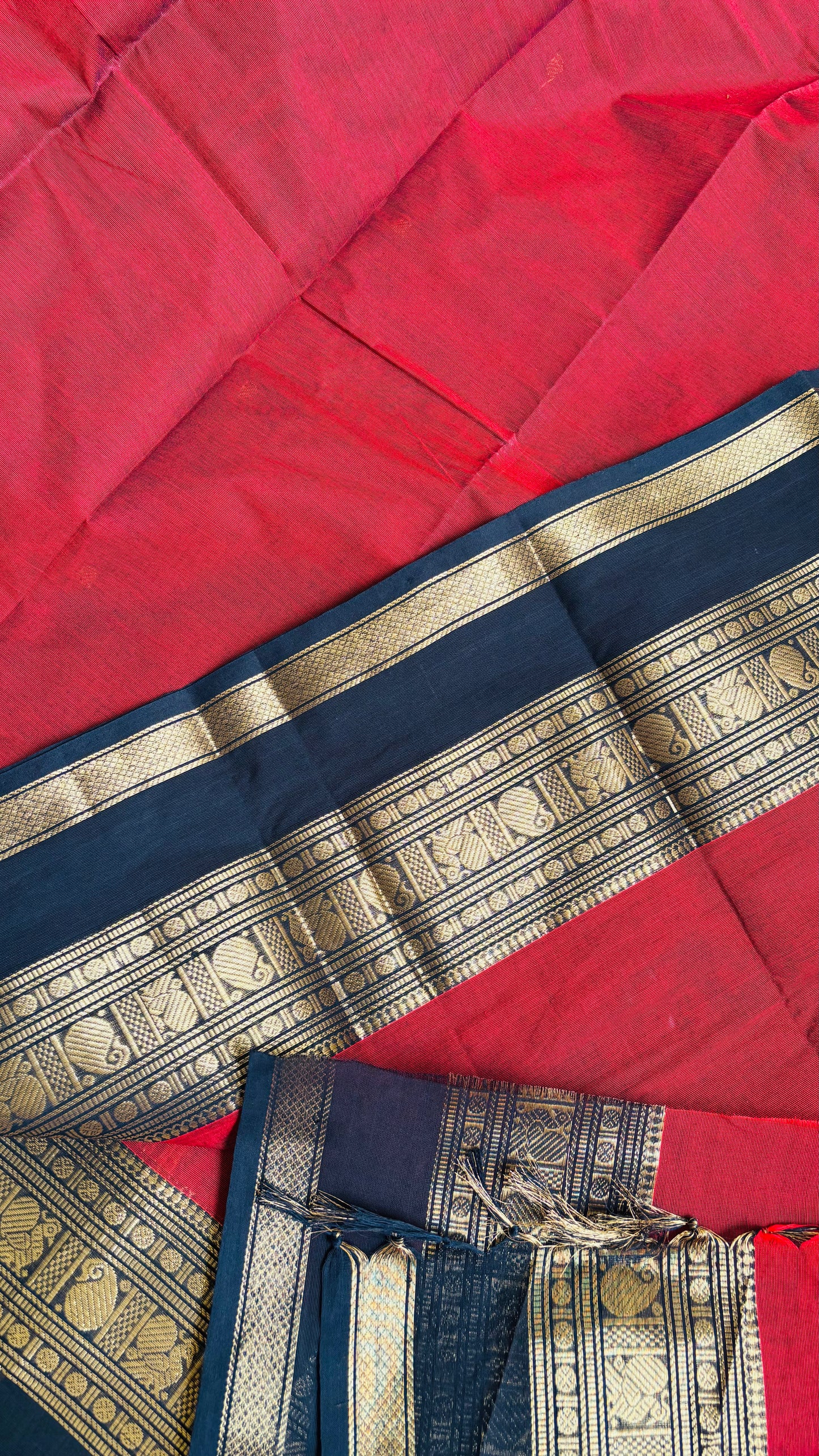 Chettinad Cottonš (Color may slightly vary due to screen settings.)