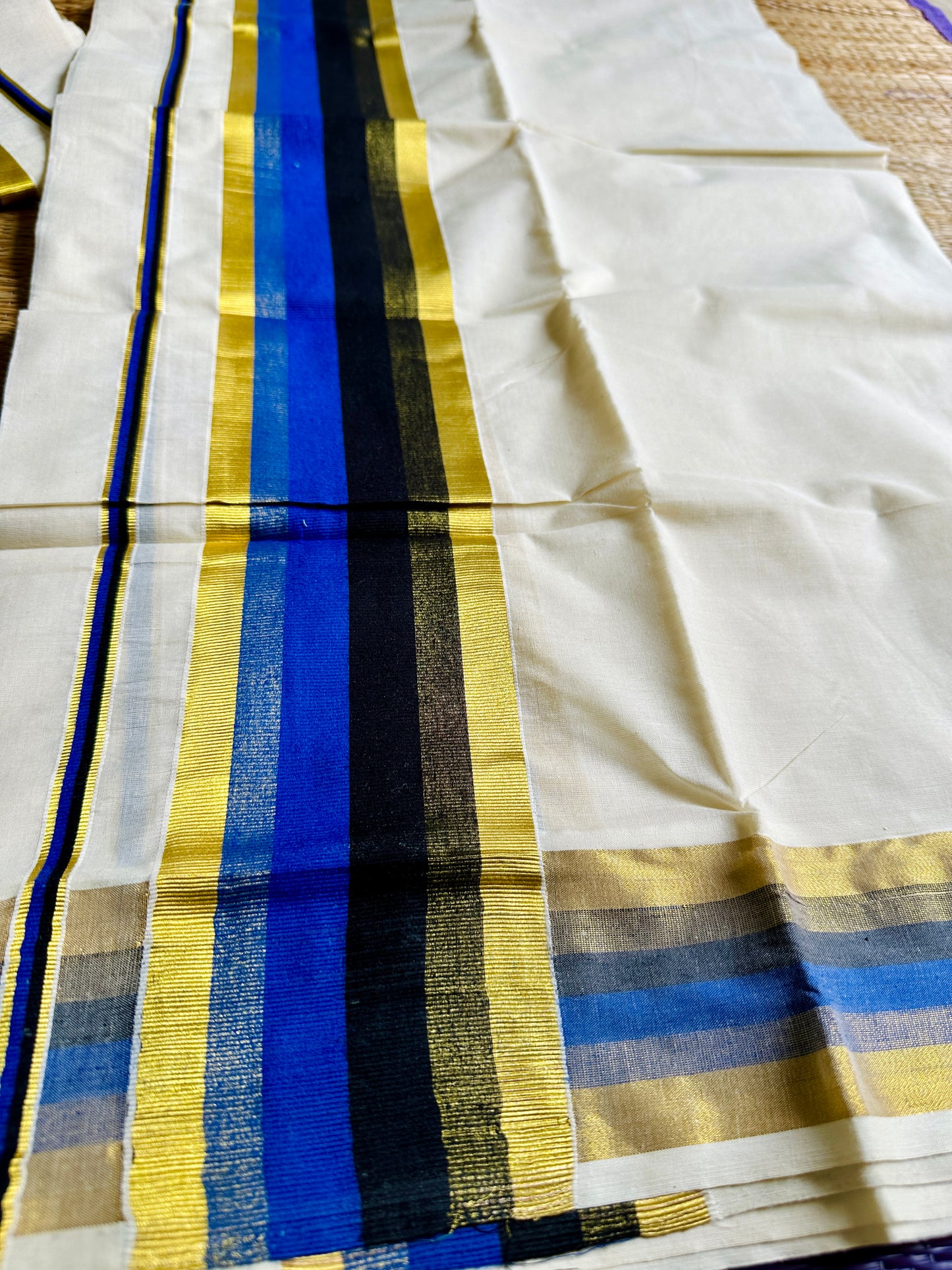 നീലി🪻 (Setmund with Blouse piece)