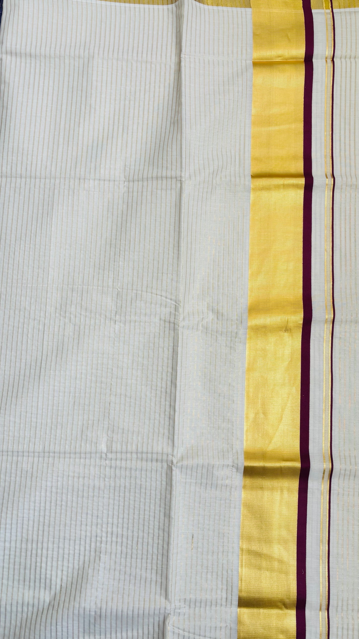 ഇഷ⚜️(saree comes with a matching running blouse)