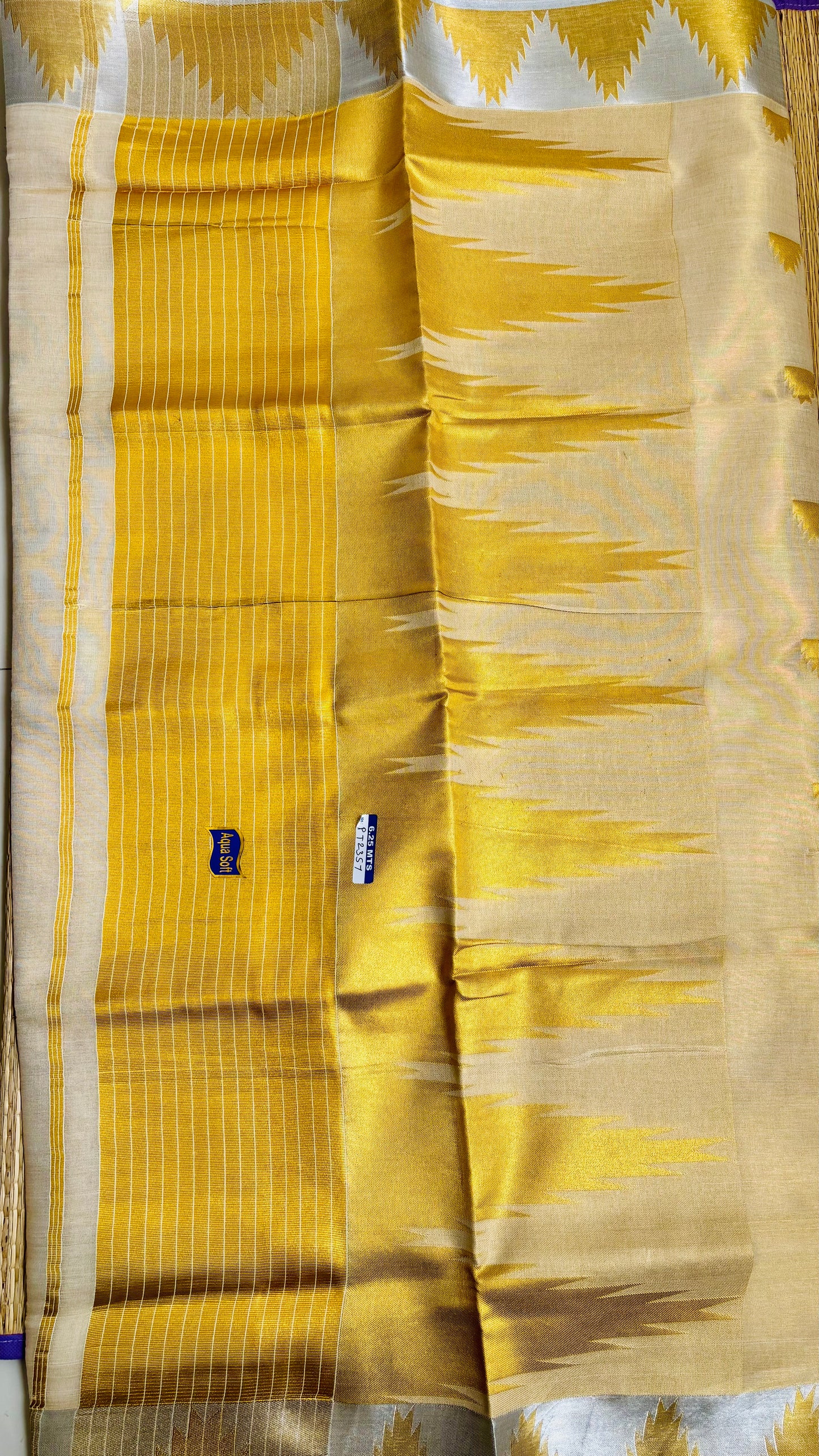 താഴമ്പൂ 🍁 (Setsaree with running Blouse piece)
