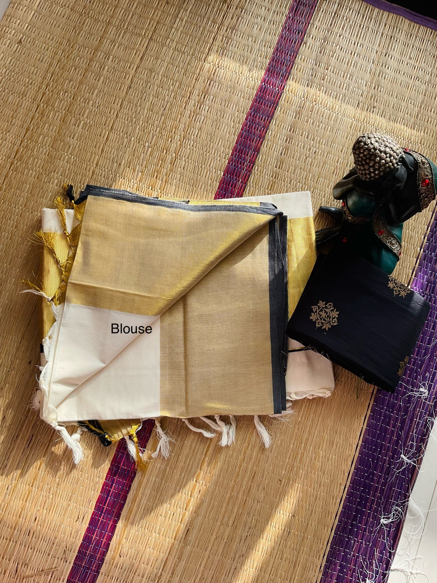 ഉപ്പേരി🖤 🔥 (Set Saree with Running Blouse piece)(Pre booking-  DM us)