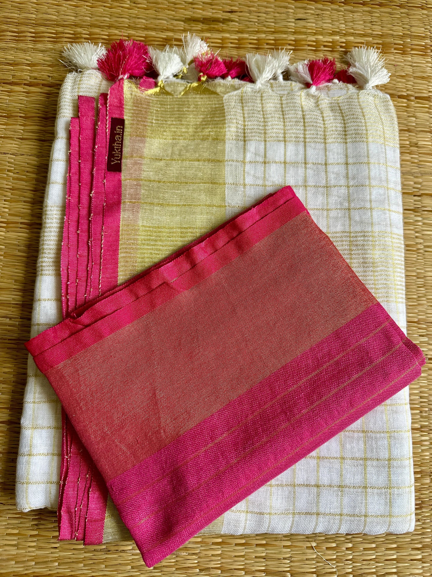 തുമ്പപ്പൂ 🩷 ( Pink Linen Soft Cotton Saree with Matching Blouse piece)