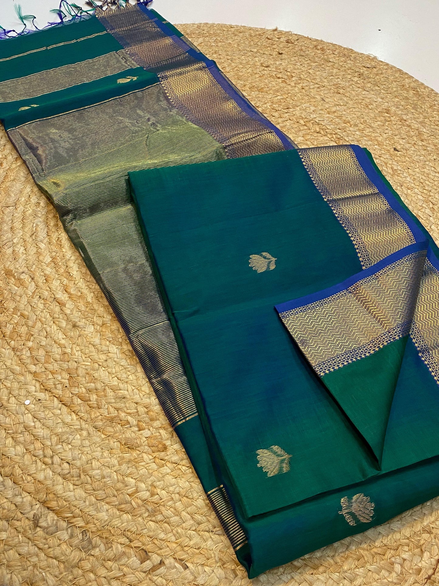 Maheswari Lotus 🪷 (running blouse)