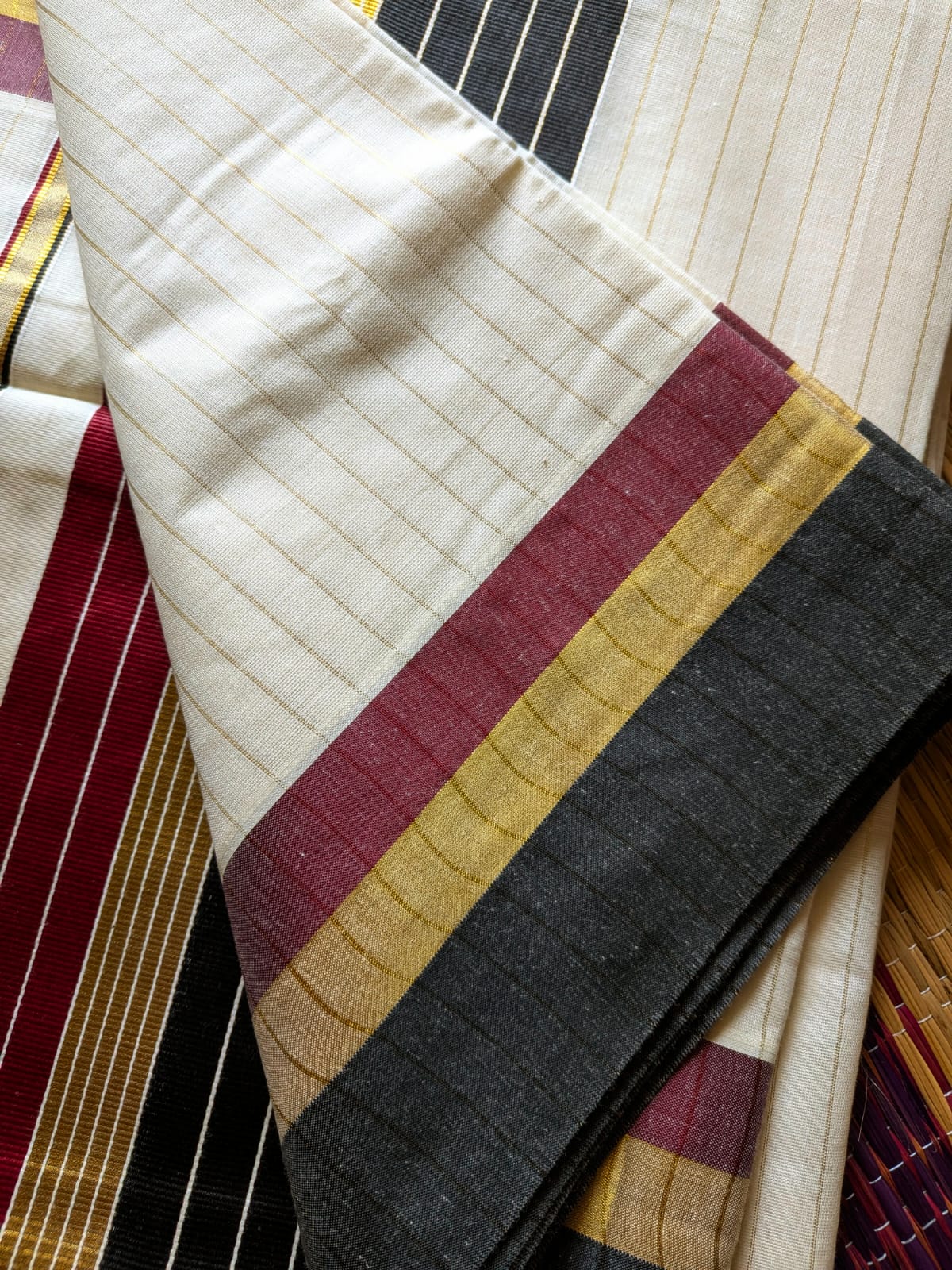 ത്രയം ❤️ (cotton) Saree with running blouse