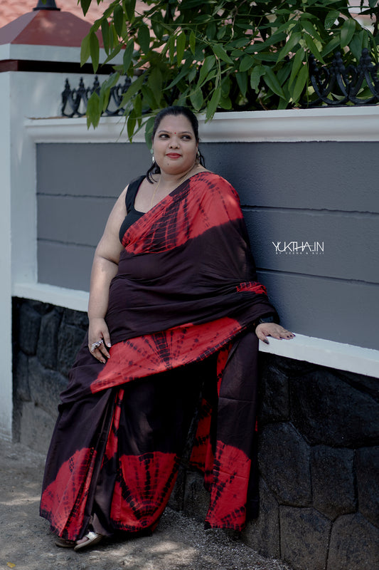 Tie & Dye Blackish Brown Cotton Saree