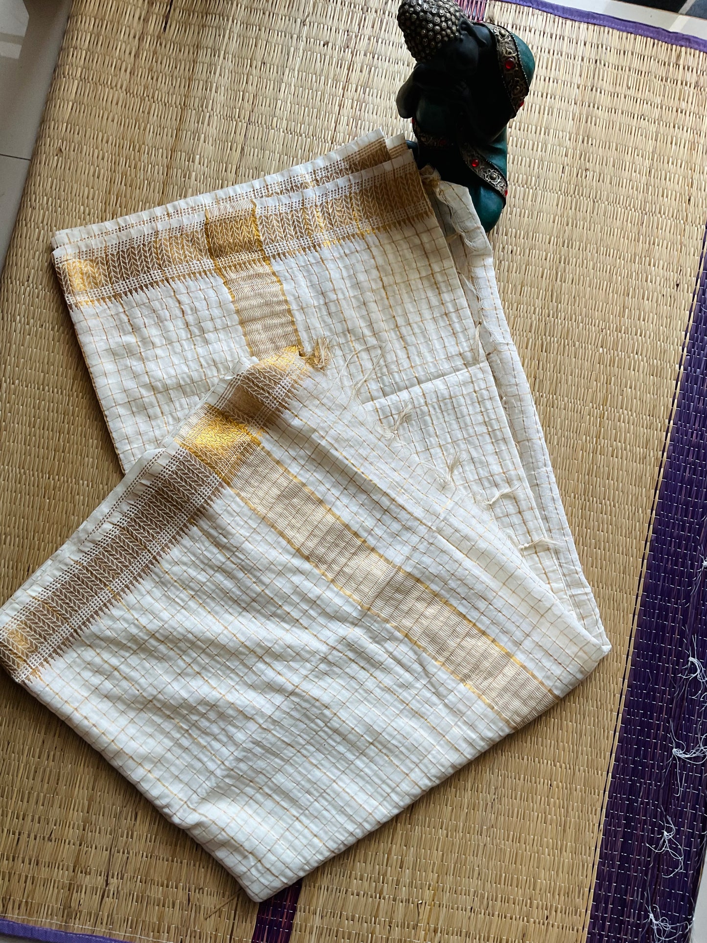 നങ്ങേലി 💕(Crushed Linen Soft Cotton Saree with running Blouse piece)