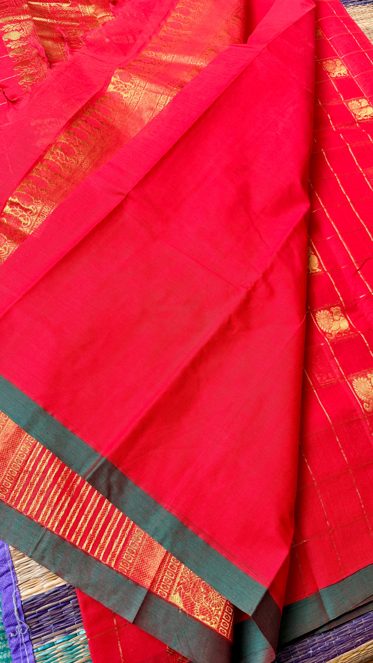 राधा ❤️💚 (Color may slightly vary due to screen settings.)