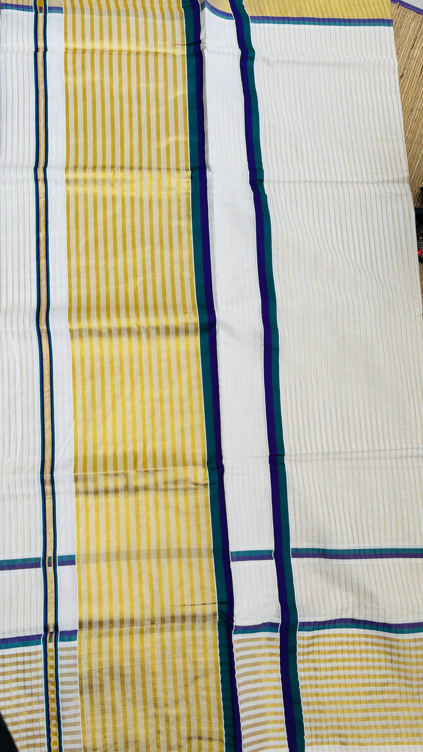 കരുണ💙 (saree comes with a matching running blouse)