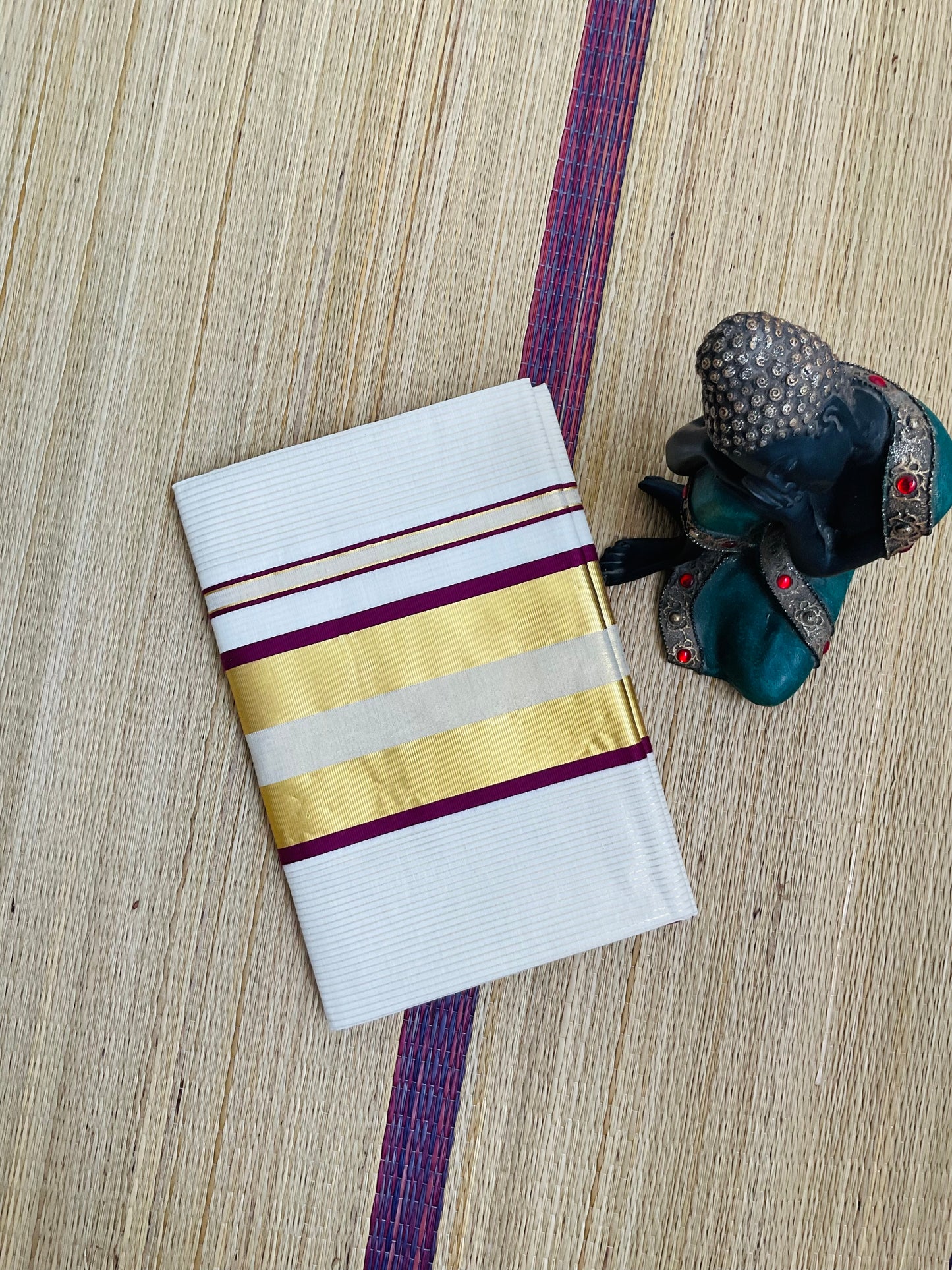 നാണിപെണ്ണ്🍁 (Setsaree with running Blouse piece)