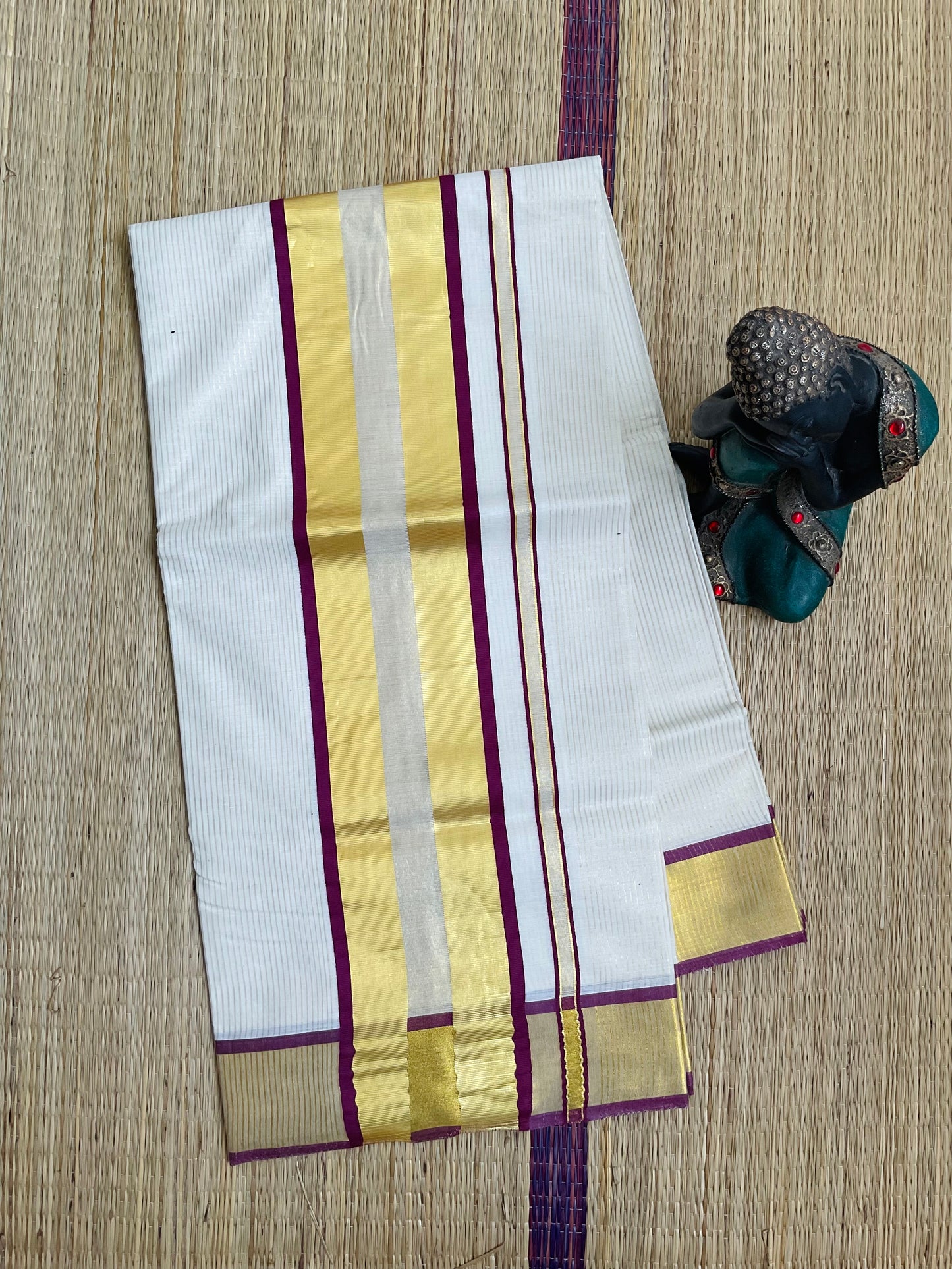 നാണിപെണ്ണ്🍁 (Setsaree with running Blouse piece)