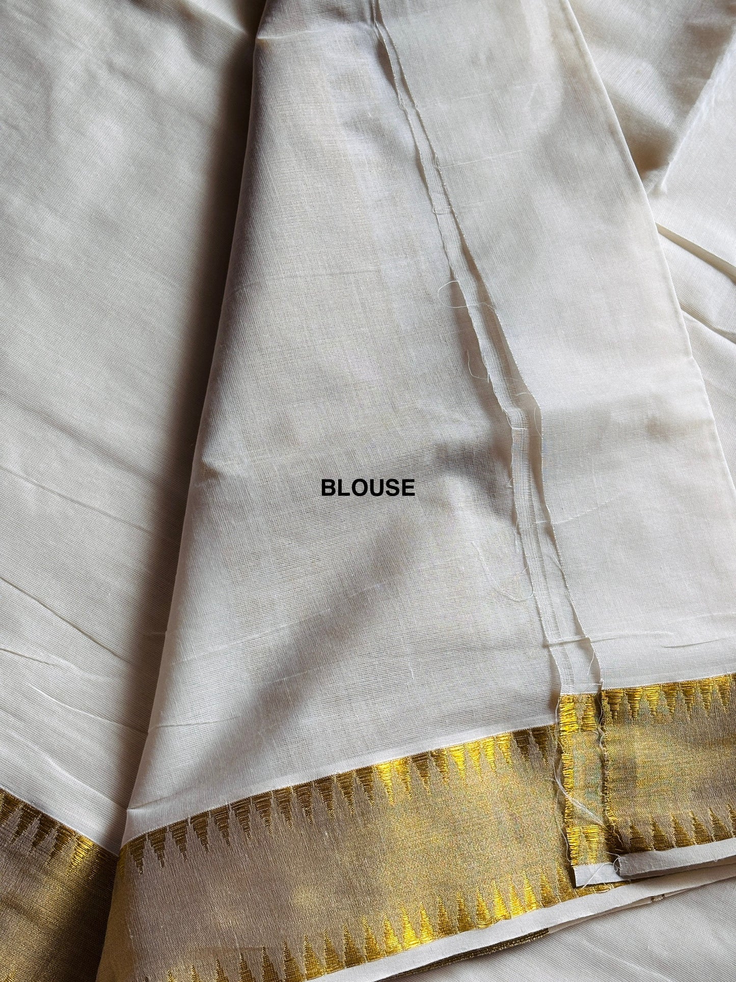 കളഭം🧡  ( Set saree with running Blouse piece)