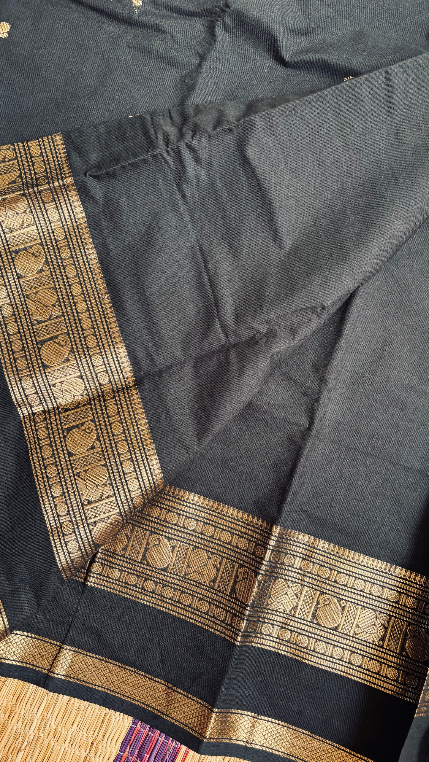 Chettinad Cotton🖤 (Color may slightly vary due to screen settings.)