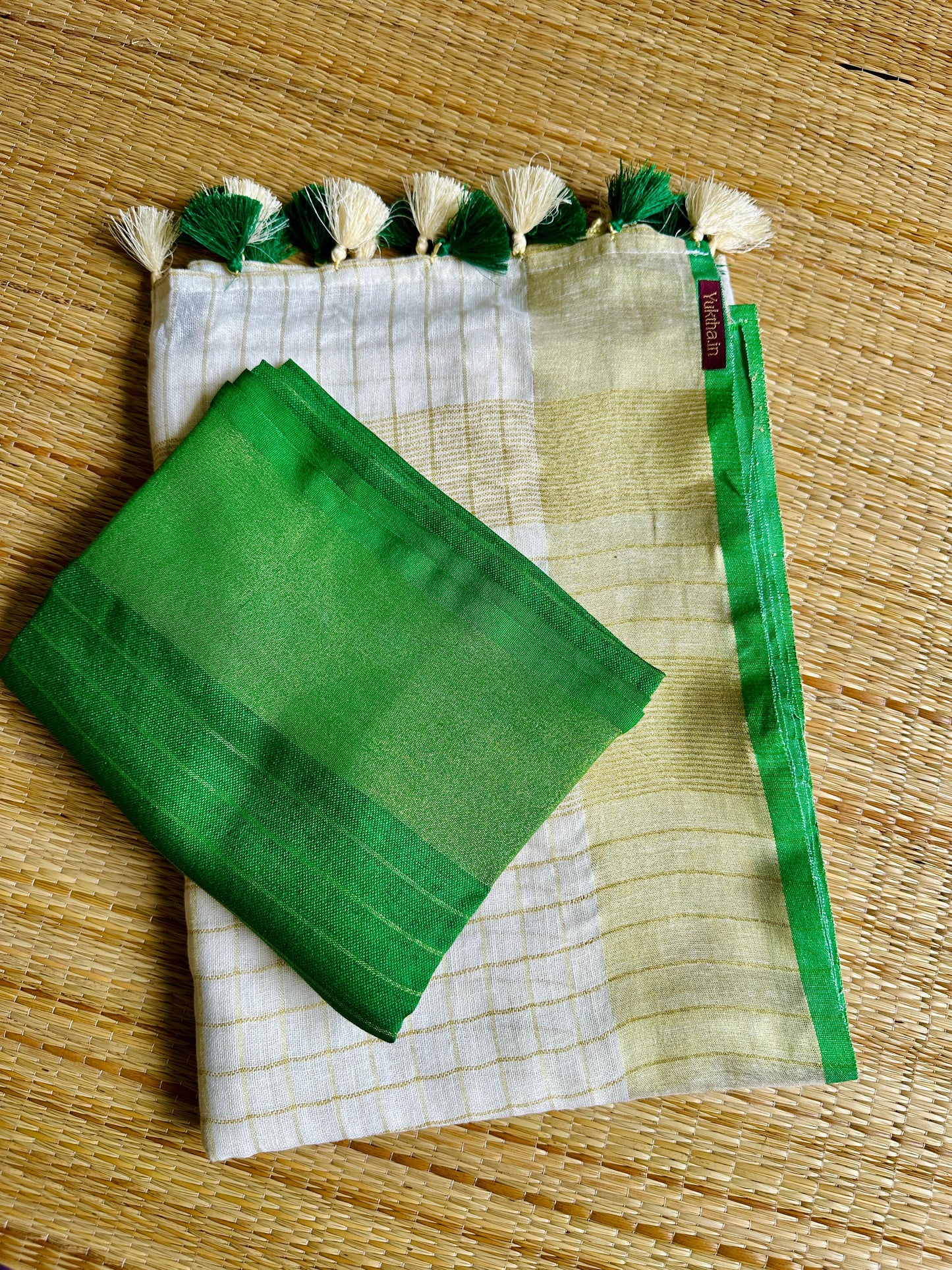 തുമ്പപ്പൂ 💚 ( Green Tissue Soft Cotton Saree with Matching Blouse piece) Prebooking dispatch  Aug 3