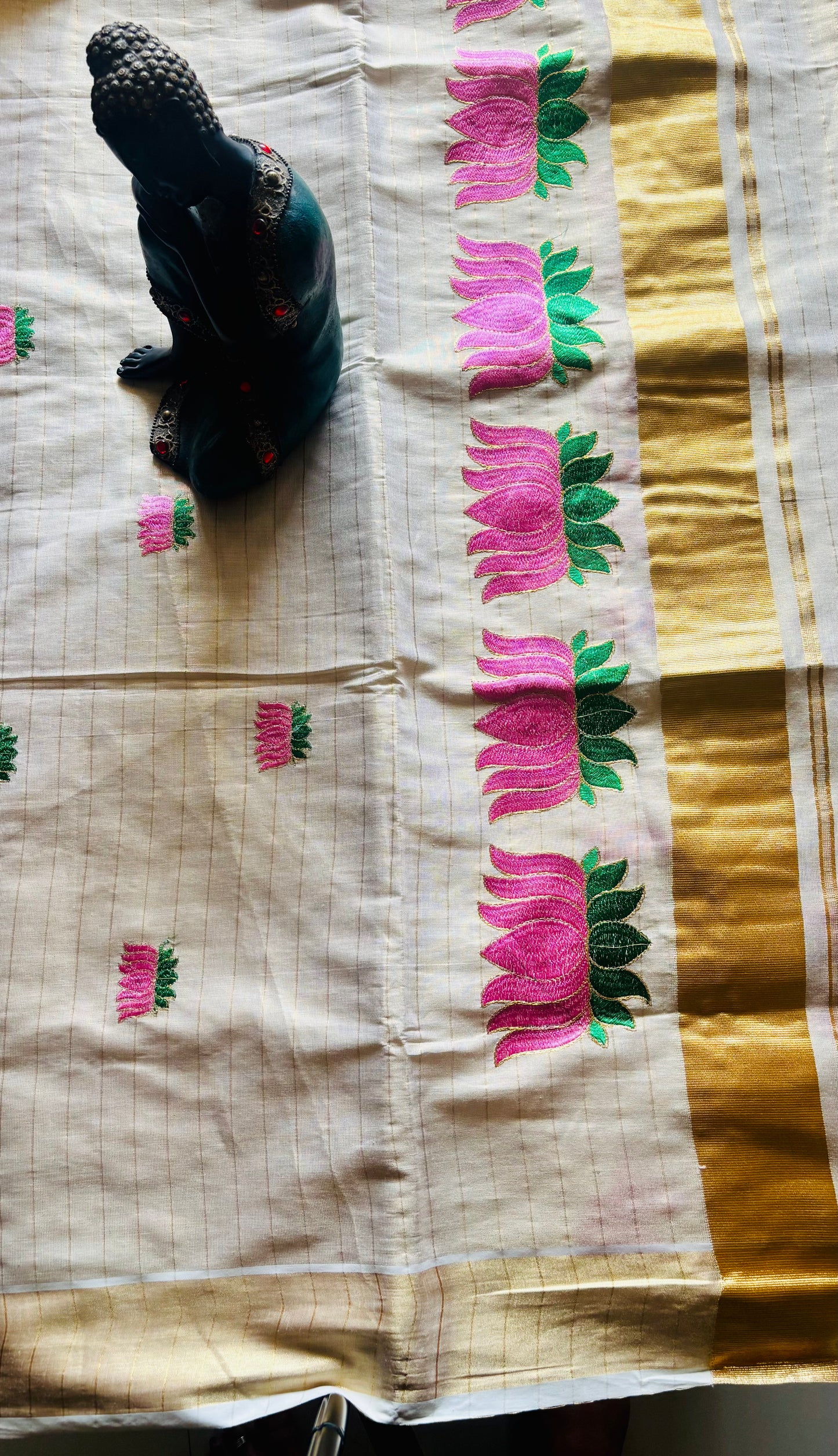 തനിക 🪷 (Tissue set saree with running blouse)