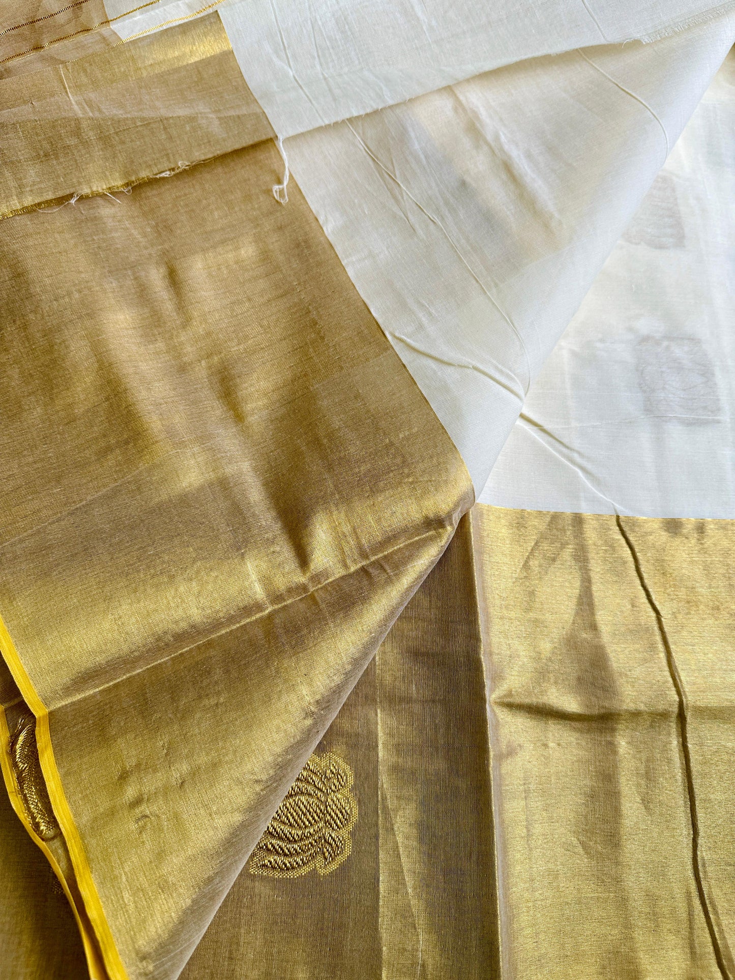 ഭദ്ര🔥 (Set Saree with Running Blouse piece)(Pre booking- Aug 10)