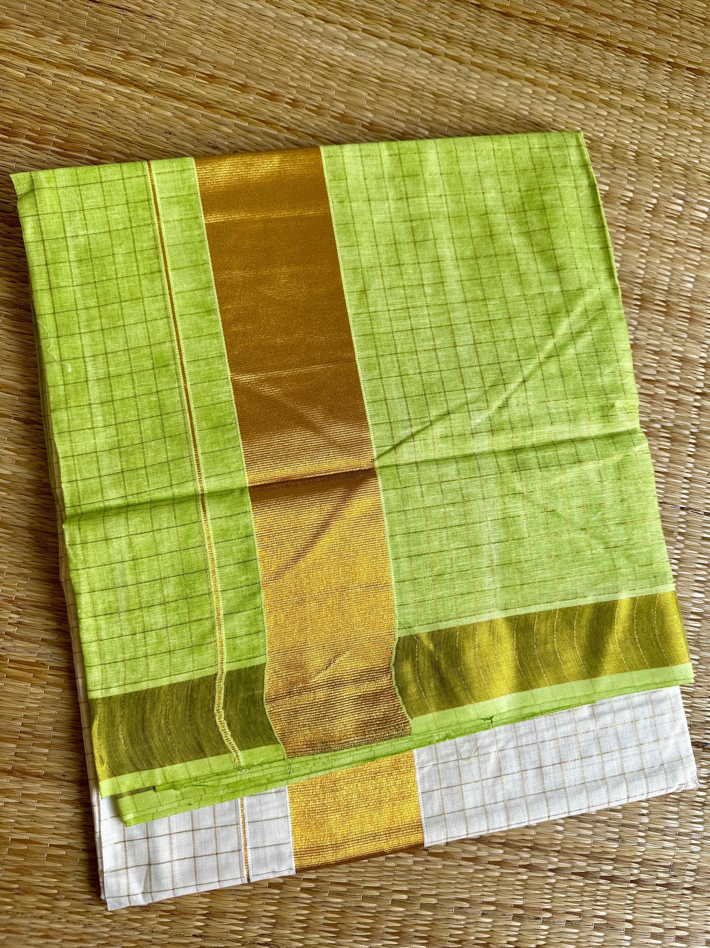 ഹരിത🌿 (Set saree with Running  Blouse piece)