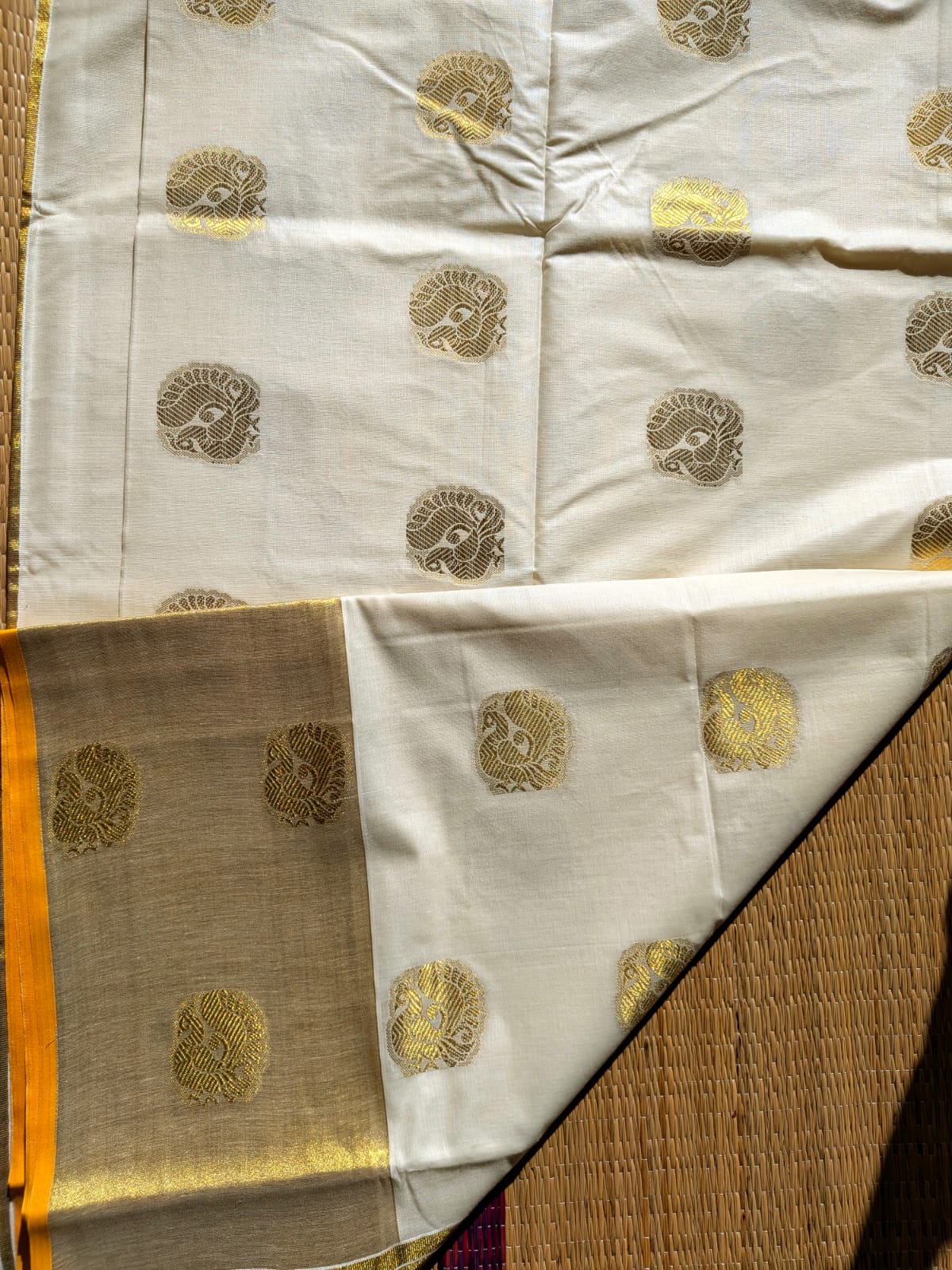 പീലി 🦚✨(Setsaree with running Blouse piece; prebooking)