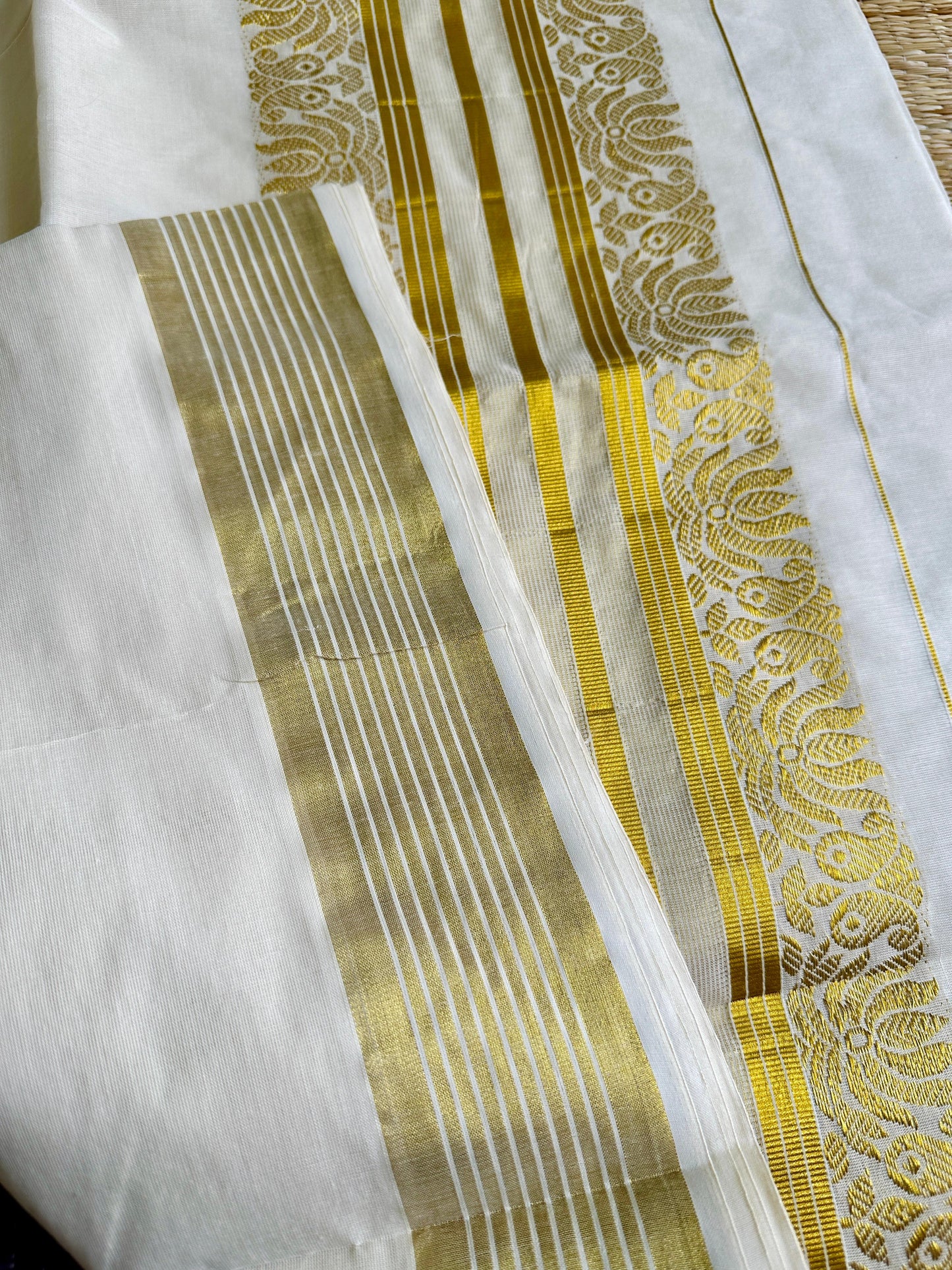 പിച്ചി ⚜️ (Set saree with running blouse)