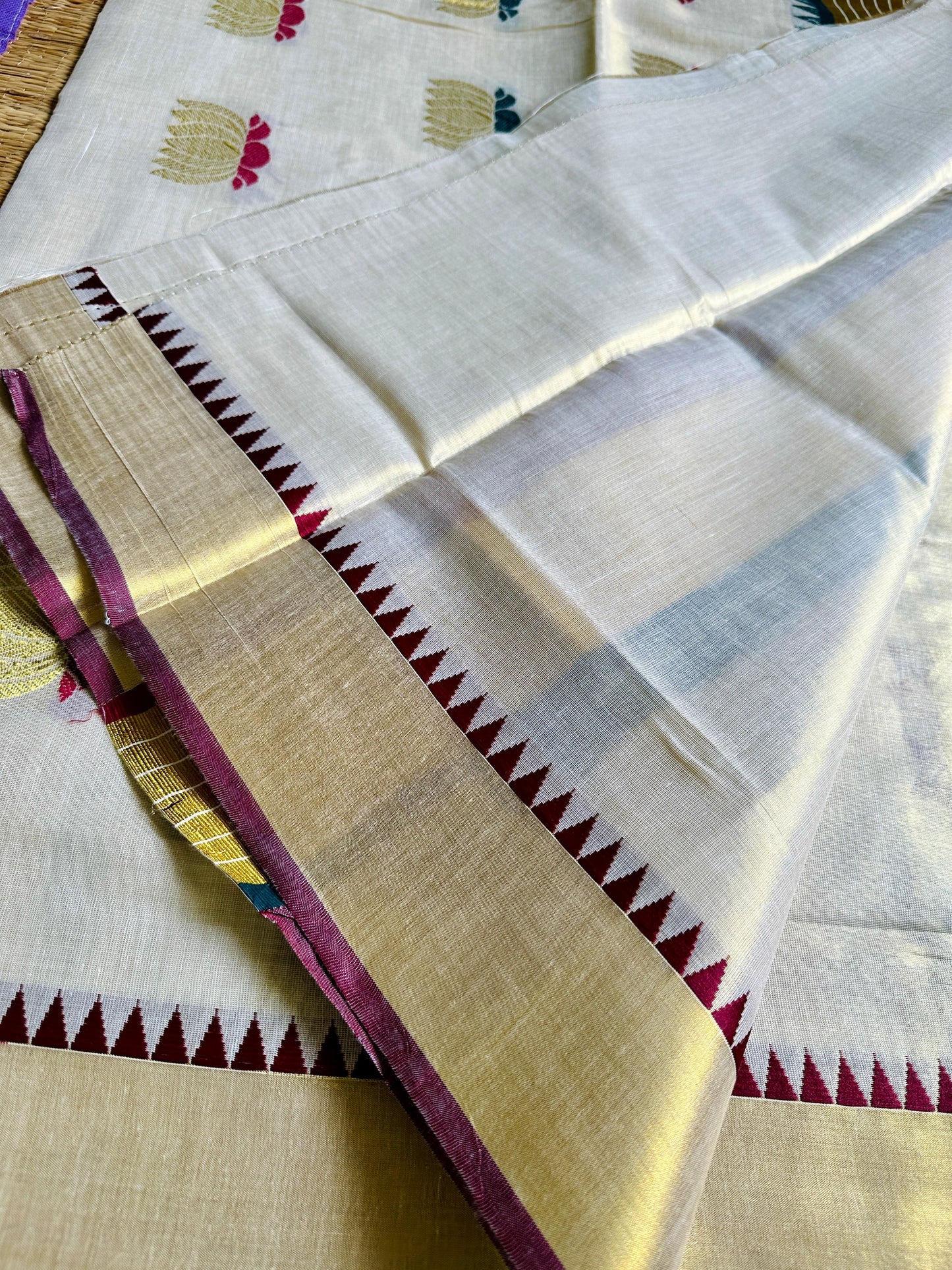 പത്മ 🪷(Tissue Cotton Set Saree with Running Blouse piece)